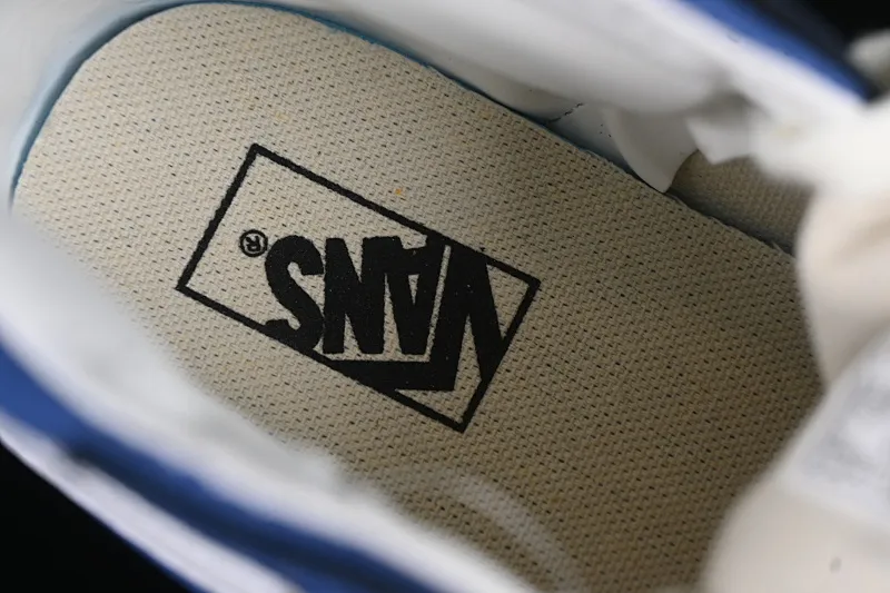 All categories Vans Vans series Vans Hi Vans high-top Vans Clash The Wall Vans fashion high-top casual sneakers VN000CNSN01